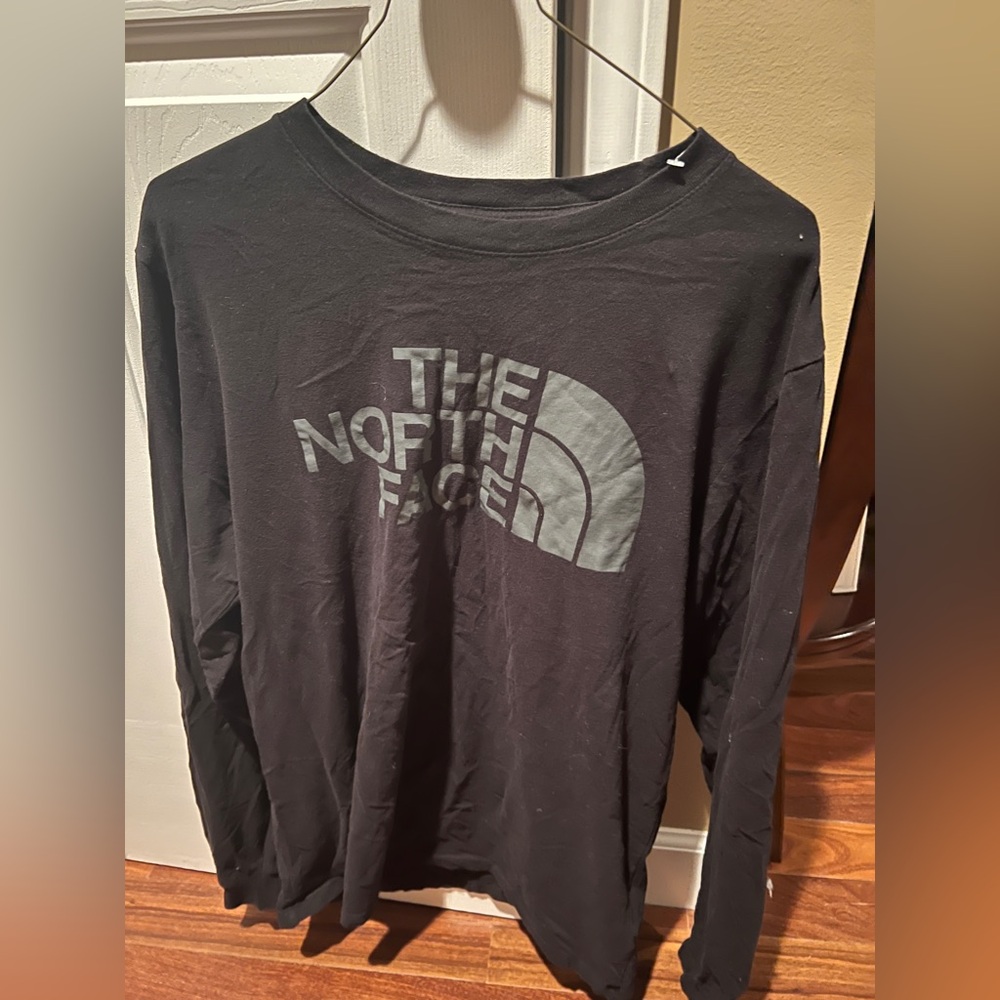 The North Face Men’s Half dome logo long sleeve T-shirt size Medium